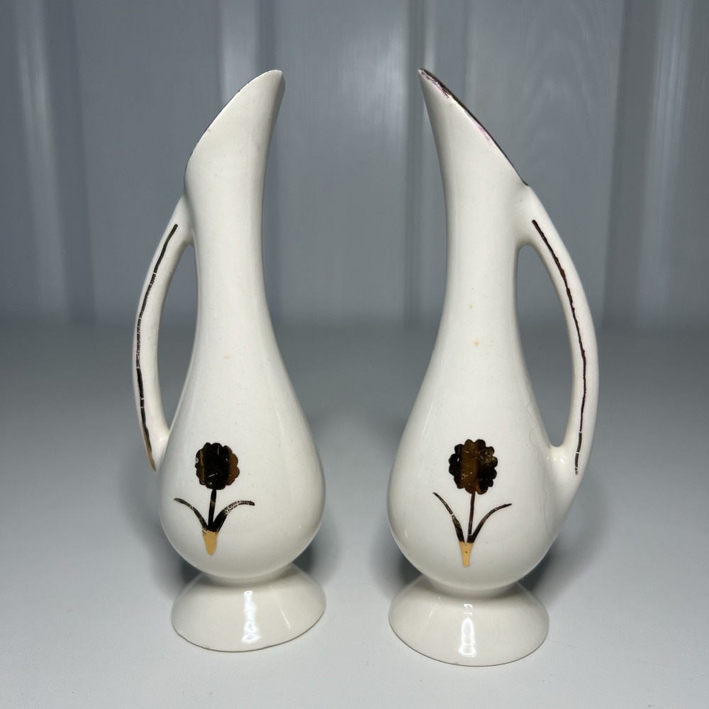 Vintage Mid-Century Atlantic Mold Long‎ Neck Decorative Pitcher Vase